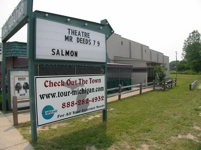 Bay Theatre - June 2002 (newer photo)